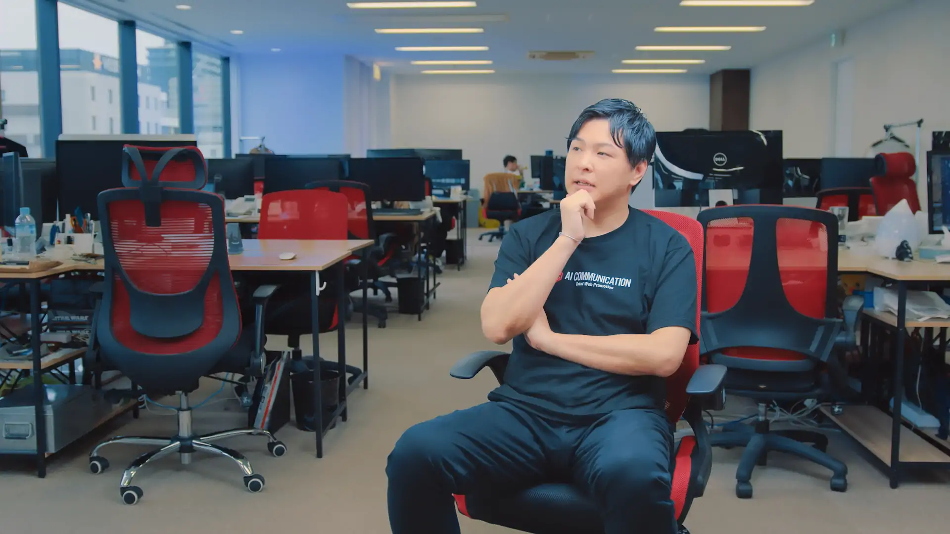 トップの人物画像