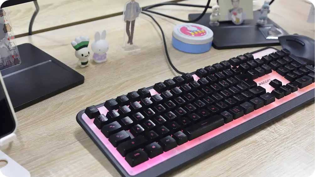 デスク環境 キーボードの画像